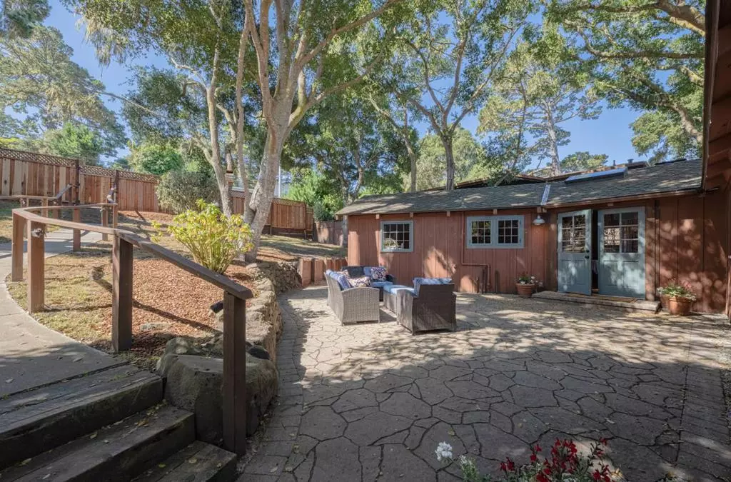Pacific Grove, CA 93950,1034 Hillside AVE