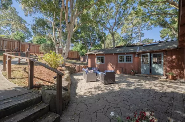 1034 Hillside AVE,  Pacific Grove,  CA 93950