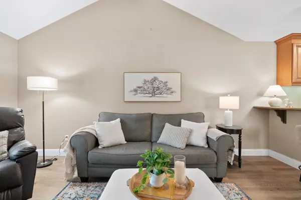 Scotts Valley, CA 95066,107 Arabian WAY