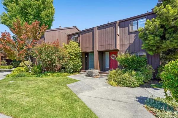 Santa Cruz, CA 95060,113 Tree Frog LN