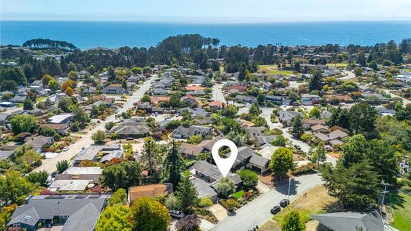 230 Thunderbird DR, Aptos, CA 95003