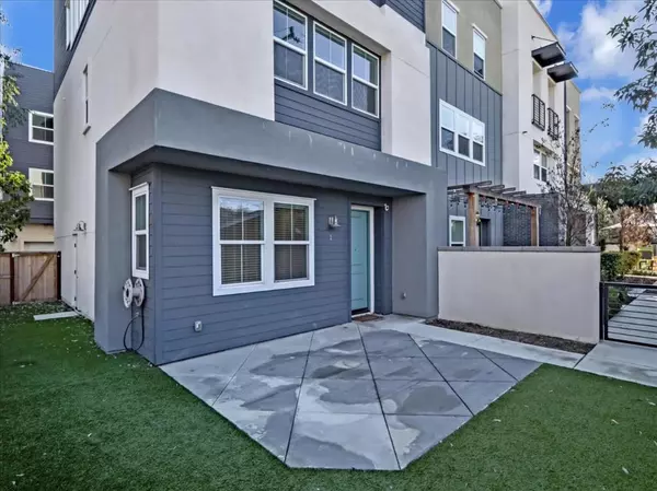 1452 N Harbor BLVD #1, Santa Ana, CA 92703