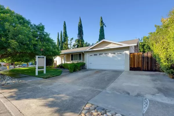 10400 Lindsay AVE, Cupertino, CA 95014