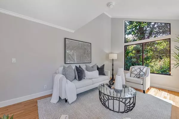 Los Gatos, CA 95032,220 Milbrae LN