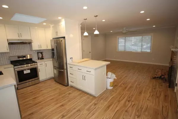 Burlingame, CA 94010,725 Laurel AVE