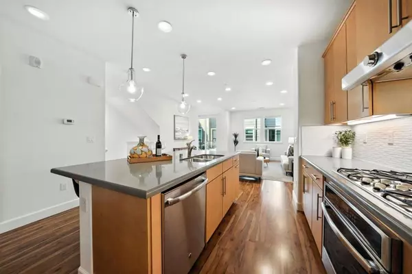 Sunnyvale, CA 94085,319 Charles Morris TER