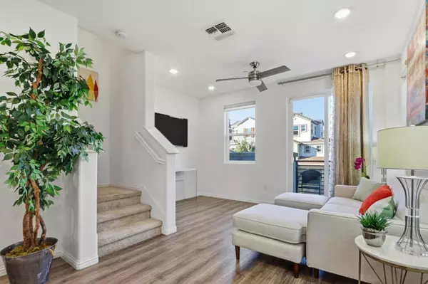 Milpitas, CA 95035,838 Garden ST