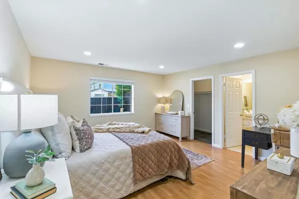 2188 Yorkshire WAY, Mountain View, CA 94040