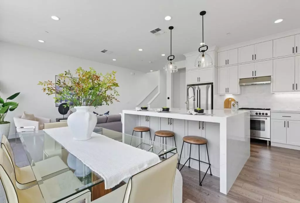 Alameda, CA 94501,142 Coronado AVE