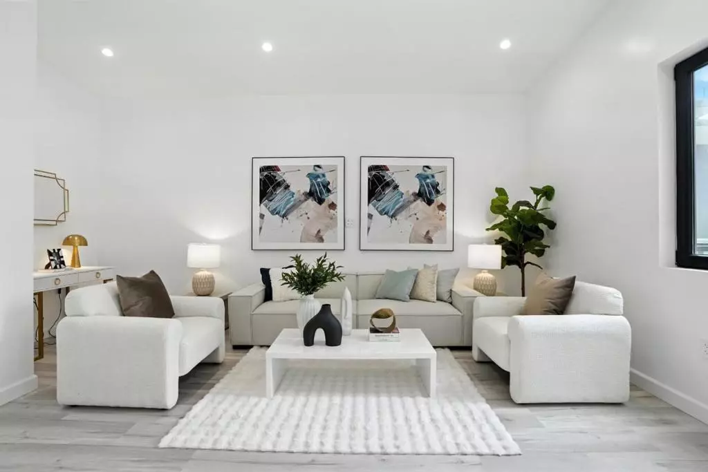 South San Francisco, CA 94080,889 McLellan DR #302