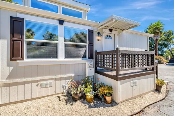 Soquel, CA 95073,4300 Soquel DR