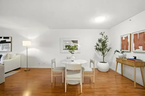 Daly City, CA 94015,332 Philip DR #303