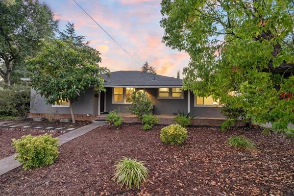 15603 Benedict LN, Los Gatos, CA 95032