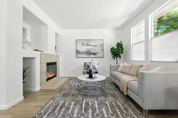 Hayward, CA 94541,728 City Walk PL #9