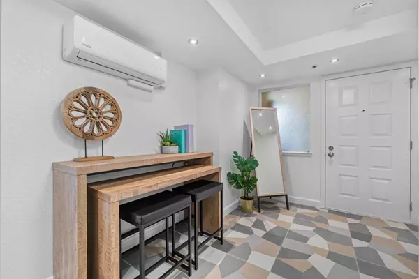Palo Alto, CA 94301,165 Forest AVE #2A