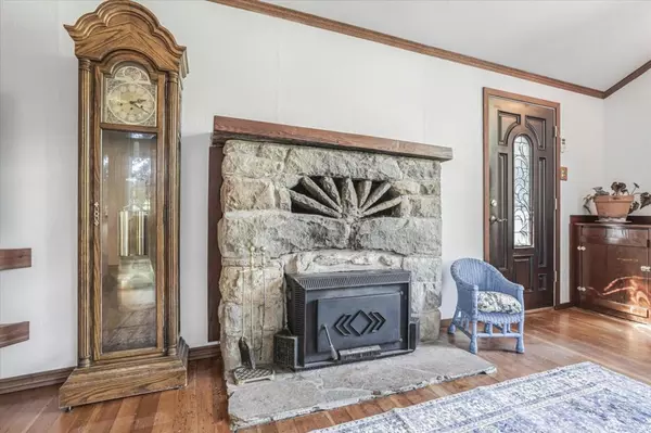 Brookdale, CA 95007,1045 Forest WAY