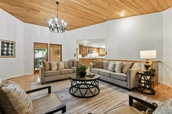 Woodside, CA 94062,13890 Skyline BLVD