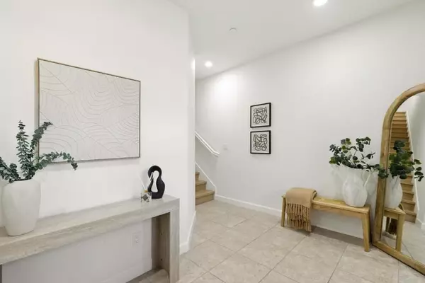 Sunnyvale, CA 94085,930 Highland TER