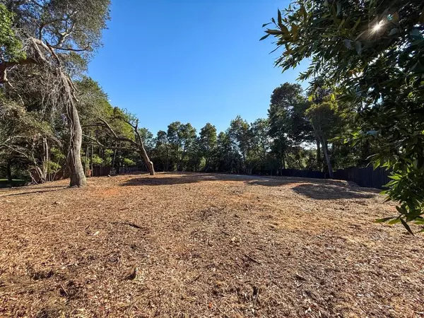 8 Reynolds CT, Hillsborough, CA 94010
