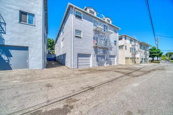 San Mateo, CA 94403,4111 Beresford ST