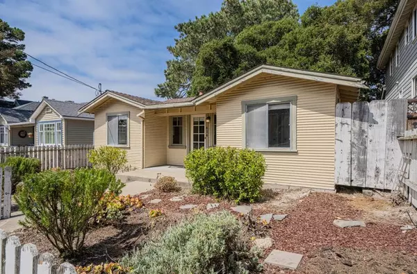 414 Sinex AVE, Pacific Grove, CA 93950