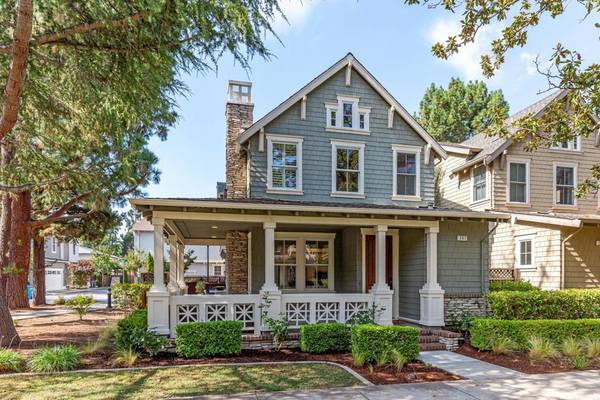 207 Pearl LN, Menlo Park, CA 94025