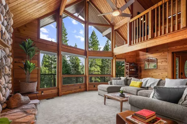 Lake Almanor, CA 96137,523 Peninsula DR