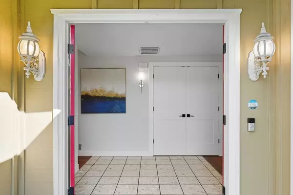 San Jose, CA 95123,737 Los Huecos DR