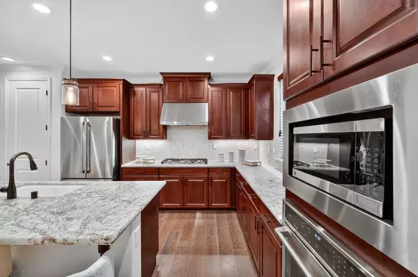 Los Gatos, CA 95032,14145 Capri DR