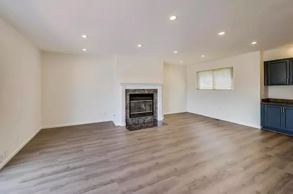 Daly City, CA 94015,286 Barbara LN