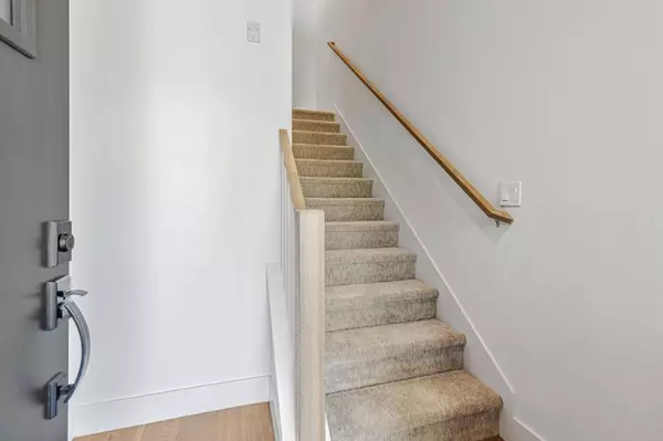 Palo Alto, CA 94303,1129 Esther CT