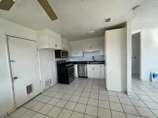 Chowchilla, CA 93610,108 Mariposa AVE