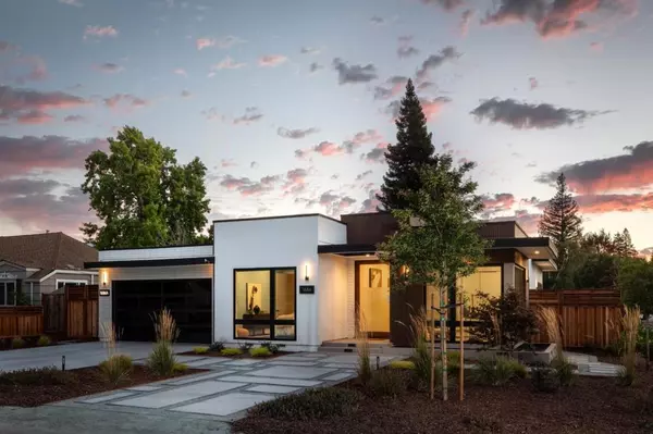 1686 Parkhills AVE, Los Altos, CA 94024