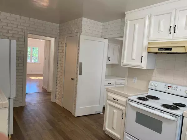 Monterey, CA 93940,32 Via Ventura