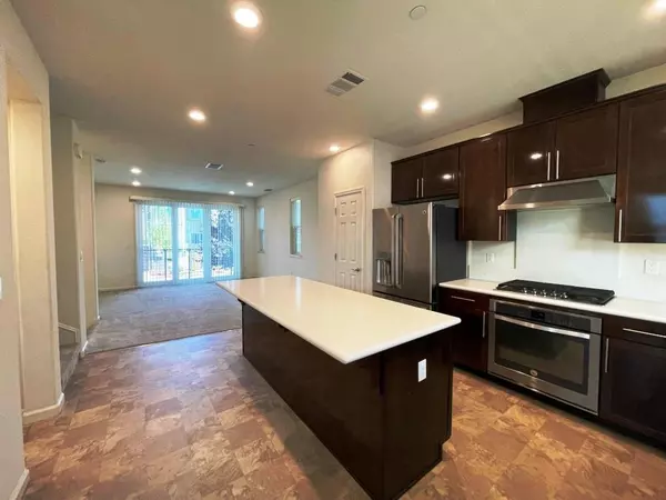 San Jose, CA 95136,168 Llano de Los Robles AVE