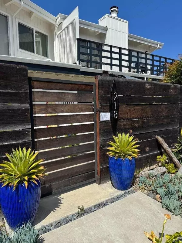 Aptos, CA 95003,218 Moosehead DR