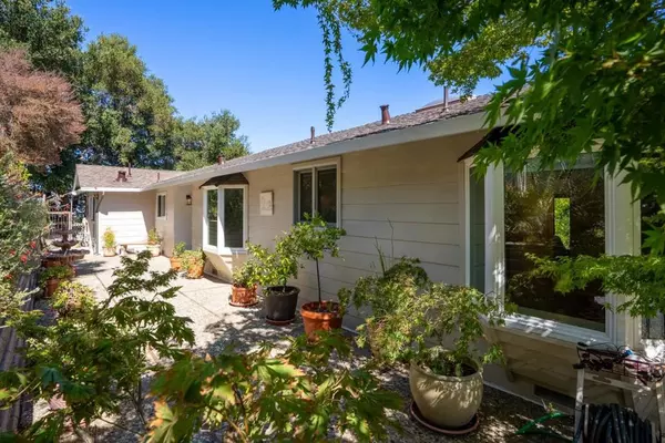 Saratoga, CA 95070,21160 Canyon View DR