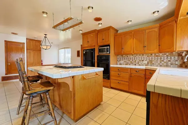 Salinas, CA 93906,216 Crescent