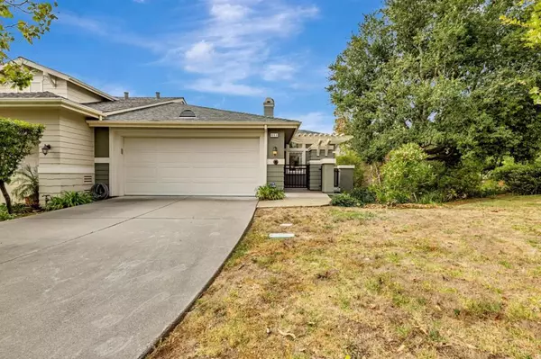 111 Cliff Swallow CT, Brisbane, CA 94005
