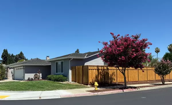 Gilroy, CA 95020,7604 Los Padres CT