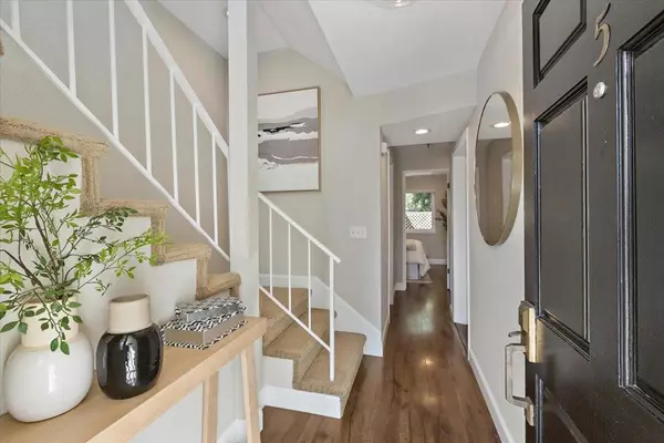 Mountain View, CA 94043,363 N Rengstorff AVE #5