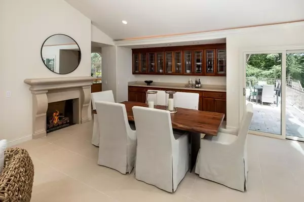 Los Altos Hills, CA 94022,13456 Mandoli DR