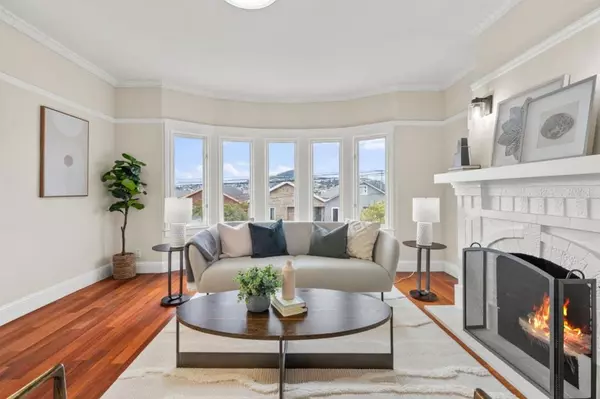 San Francisco, CA 94112,207 Edinburgh ST