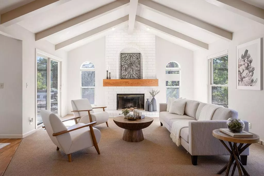 Redwood City, CA 94062,16 Niner CT