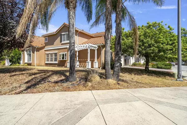 Morgan Hill, CA 95037,165 Christine Lynn DR