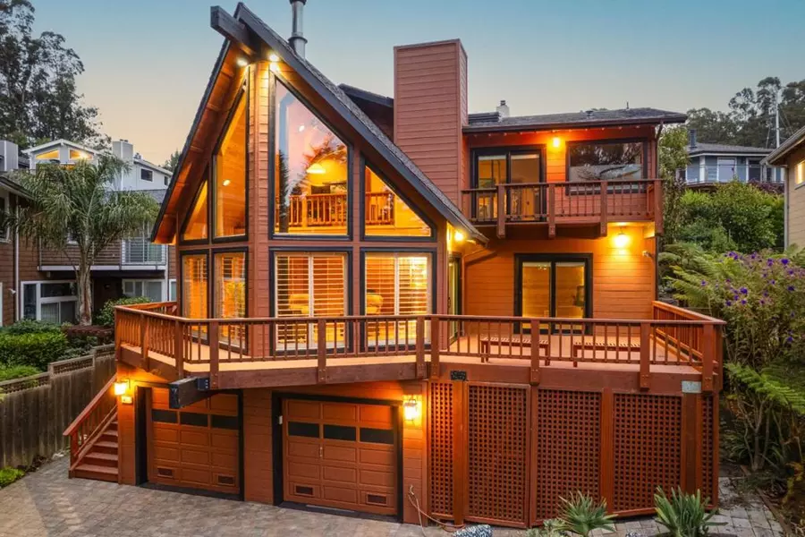 450 Sevilla AVE, El Granada, CA 94018