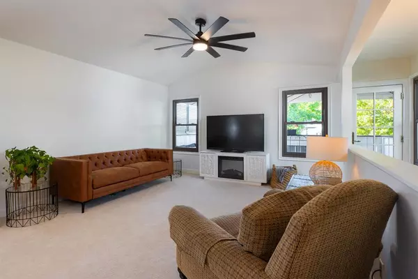 Scotts Valley, CA 95066,296 Grace WAY