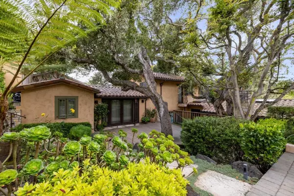 0 SW Santa Rita 4 SW of Ocean ST, Carmel, CA 93923