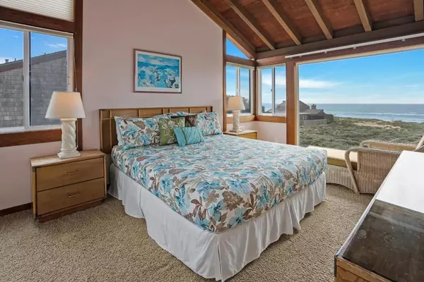 Moss Landing, CA 95039,210 Monterey Dunes WAY
