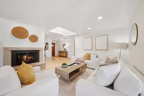 Saratoga, CA 95070,18371 Montpere WAY